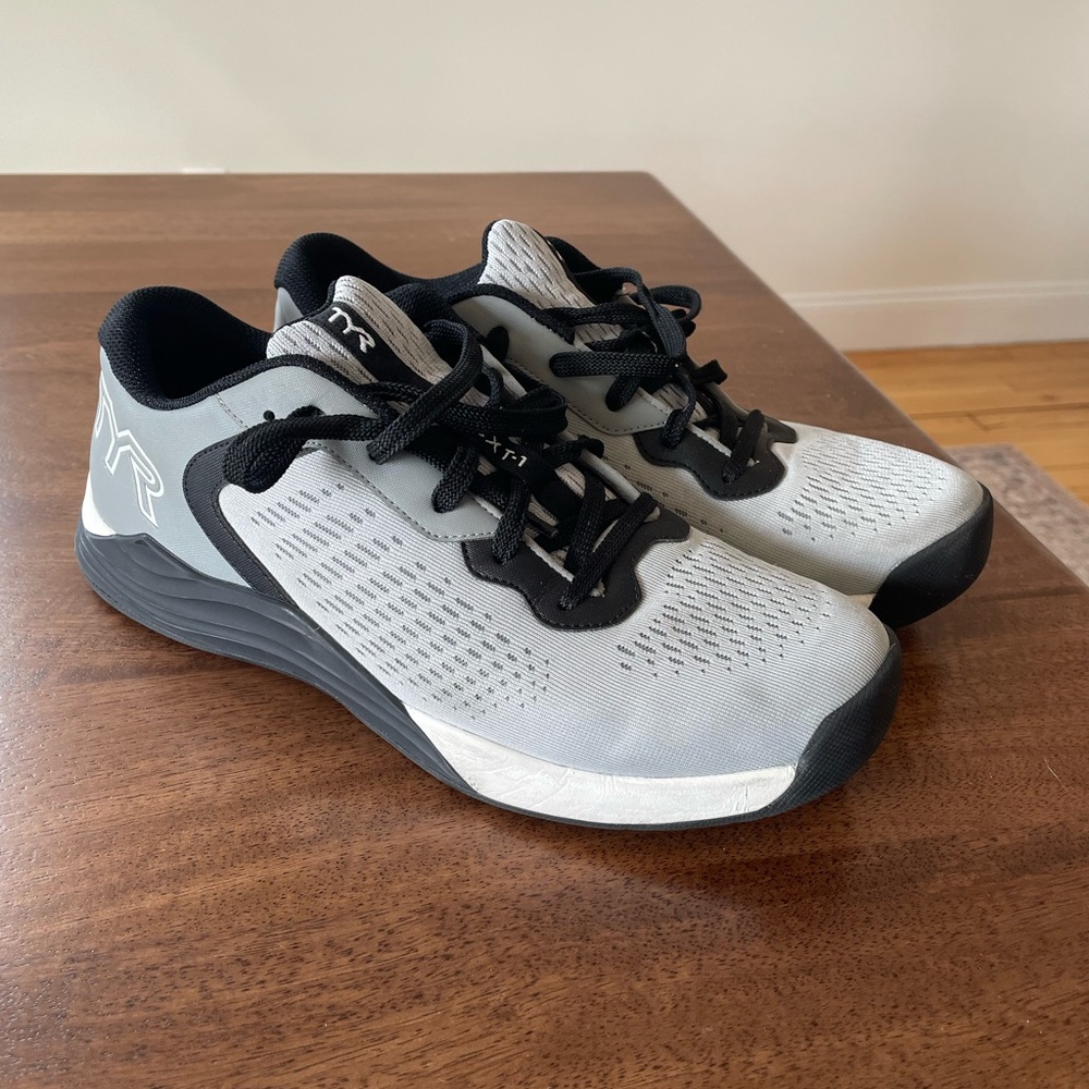 TYR Men’s CXT-1 Trainer M10 lightly used